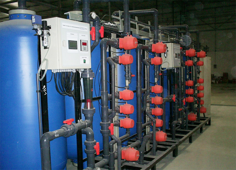 Treatment of industrial and urban wastewater. Plug and Play installations